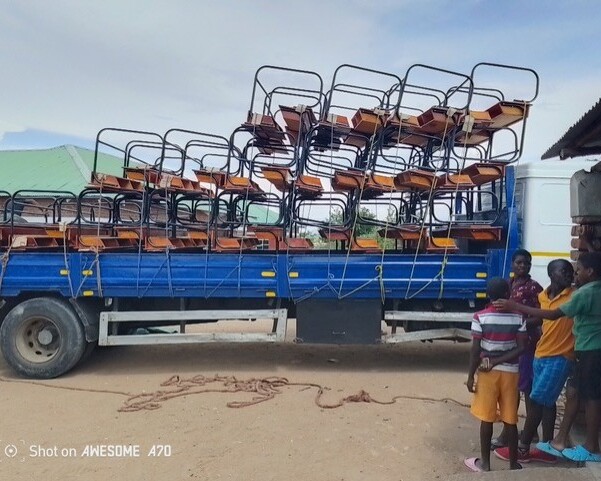 malawi-secondary-school-moebel